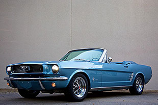 Revology Cars复刻经典福特Mustang