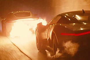 阿斯顿马丁DB10变身火焰喷射器