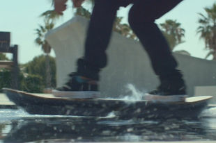 “悬浮滑板”问世 雷克萨斯的黑科技