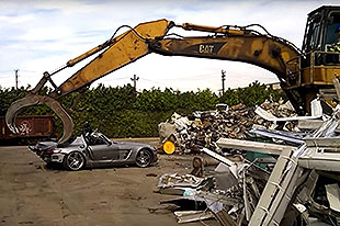 仇富心理检测 奔驰SLS AMG被毁