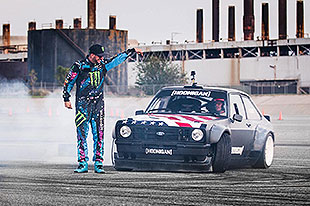 Ken Block玩1978年款福特Escort Mk2 RS