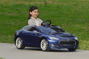 售价499美元 特斯拉推出儿童电动汽车