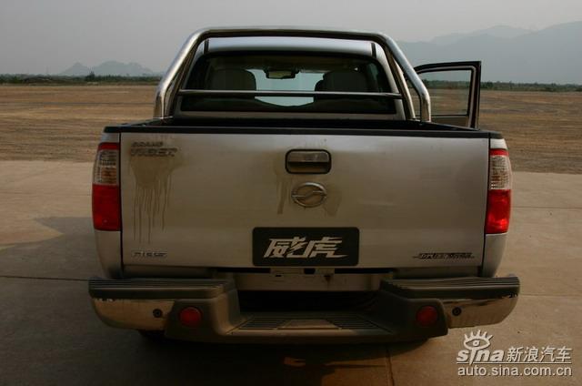 激情试驾中兴威虎皮卡
