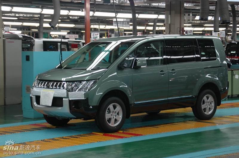 全新得利卡d5外观