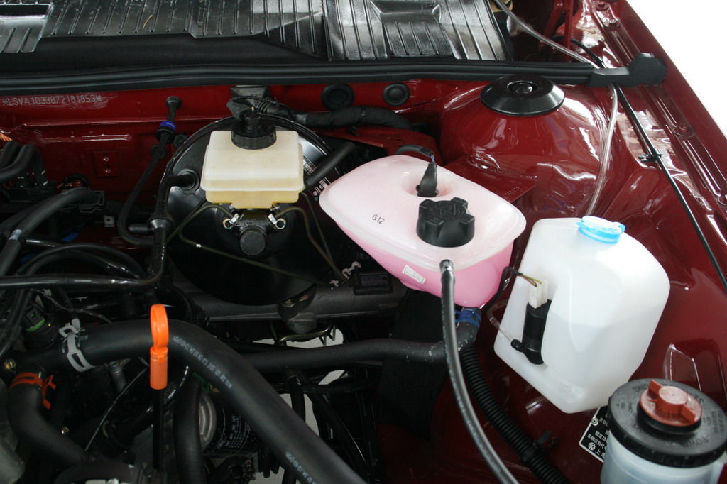 出租版普桑!和豪华型的多处区别!版主可否给个