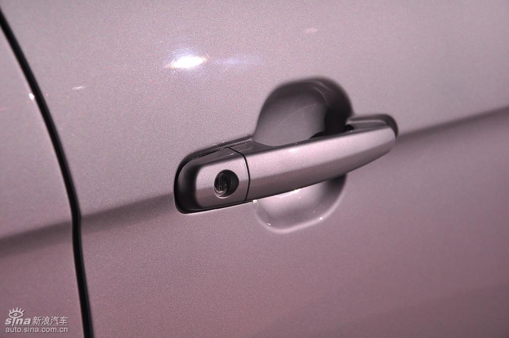 新一代普力马亮相