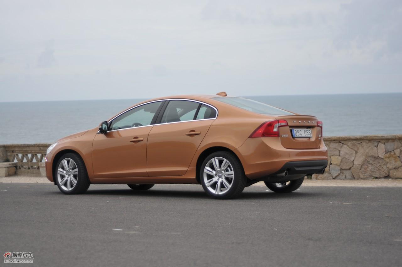 沃尔沃S60 3.0T外观