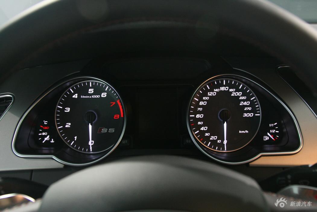 奥迪S5试车图片