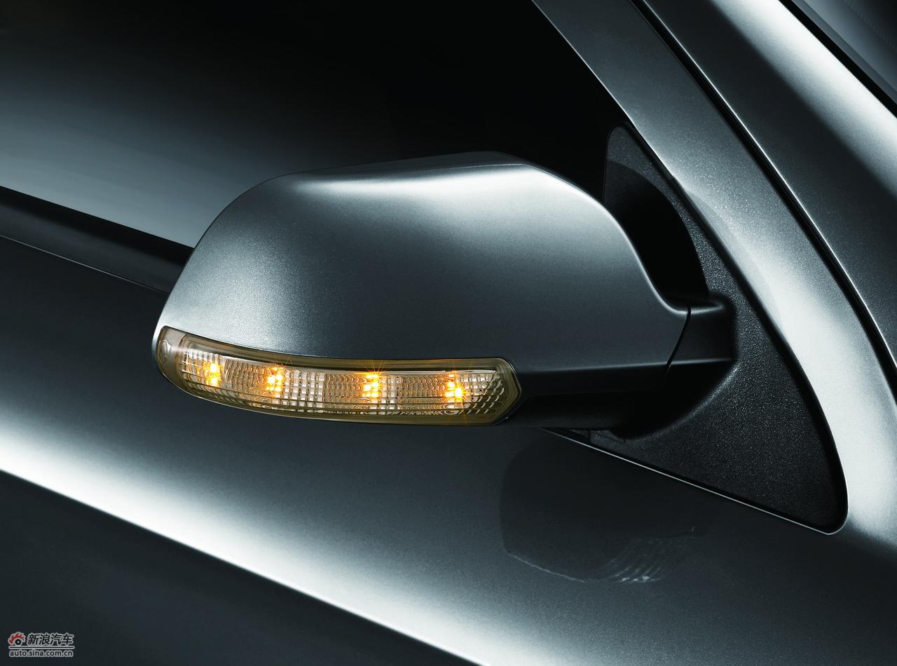 CX30志翔两厢外观资料图