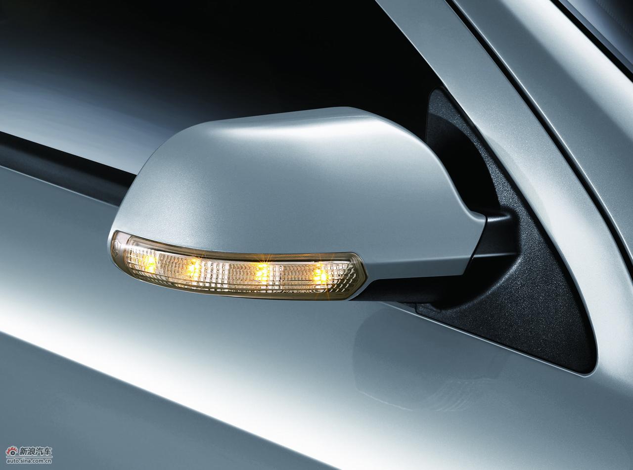 CX30志翔两厢外观资料图