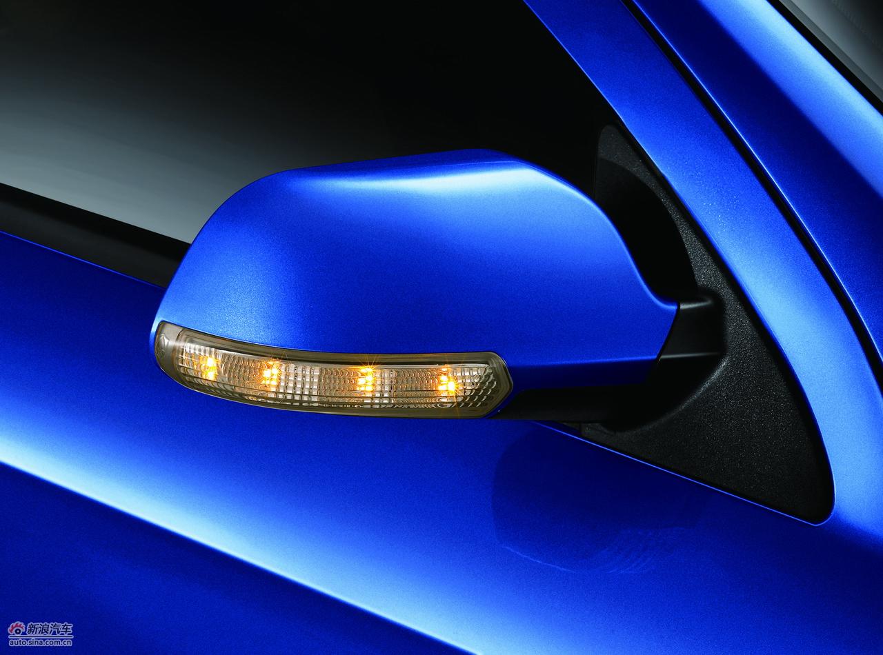 CX30志翔两厢外观资料图