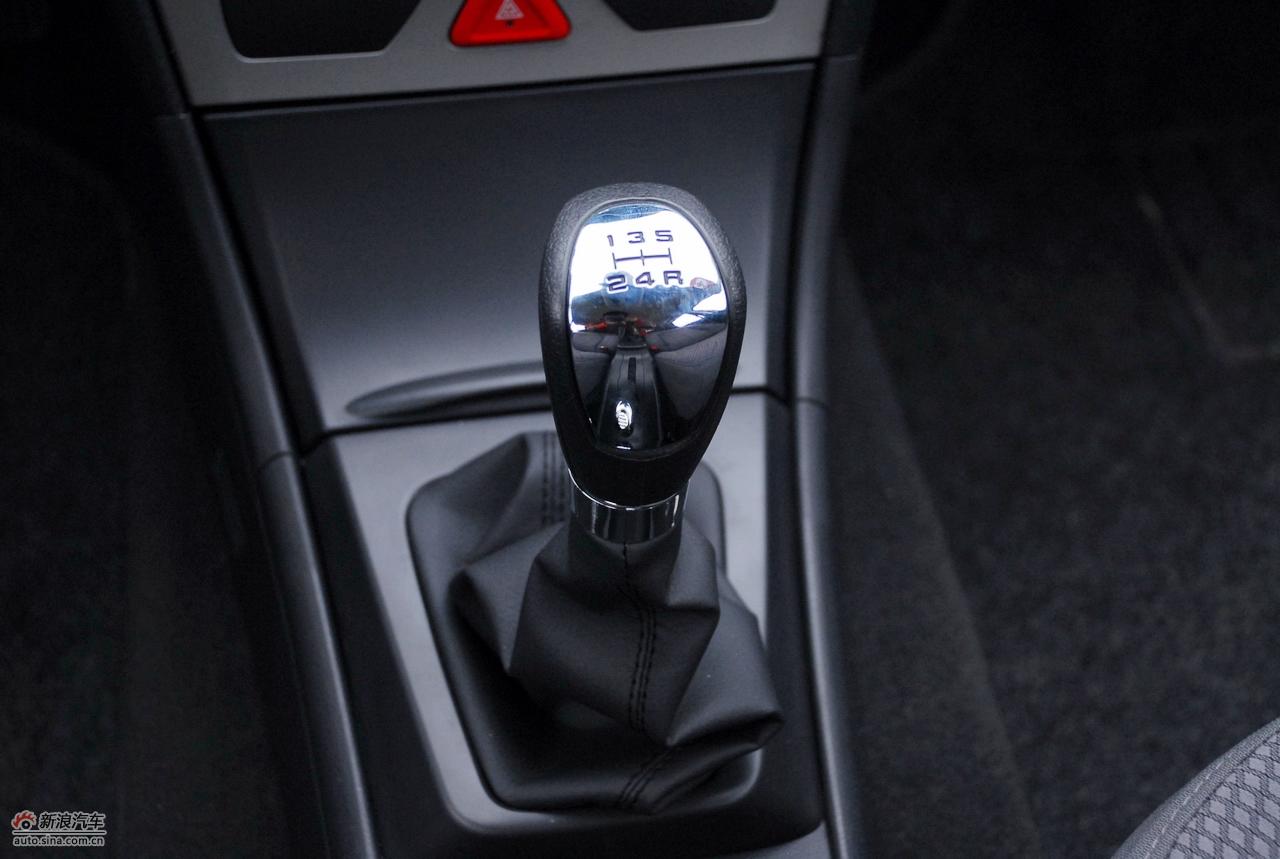 风神H30 1.6L手动尊雅型