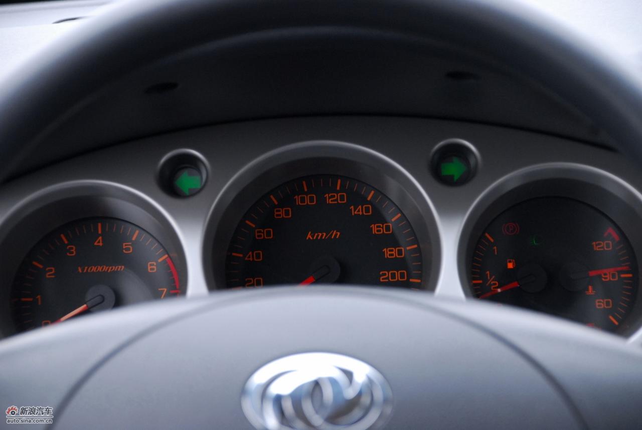 风神H30 1.6L手动尊雅型