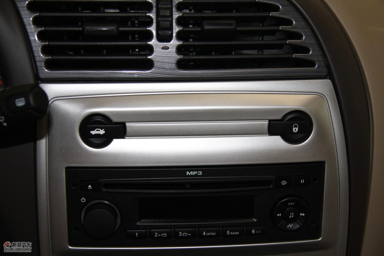 新爱丽舍2010款 内饰