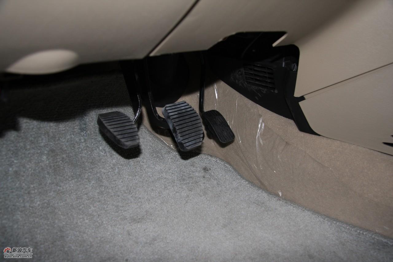 新爱丽舍2010款 内饰