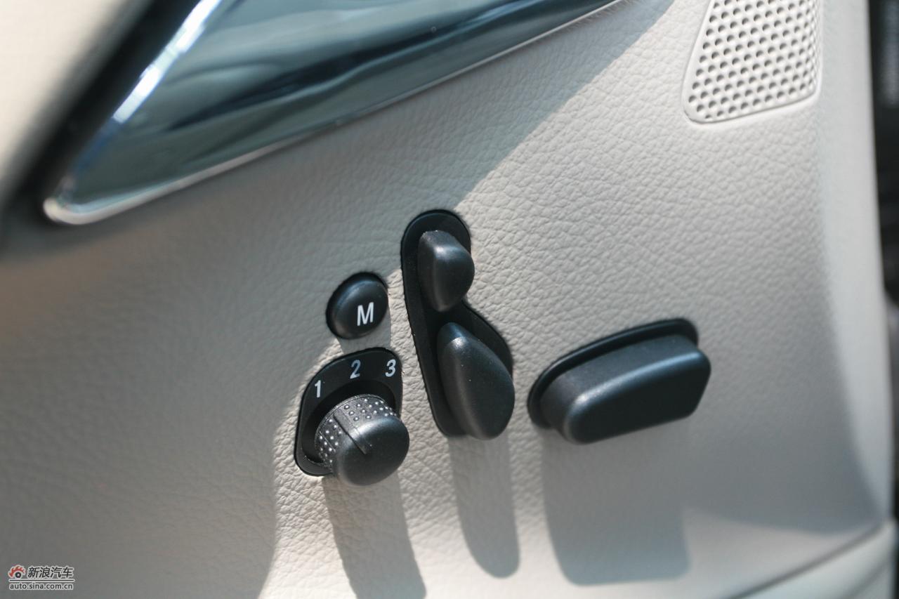 国产奔驰唯雅诺尊贵版