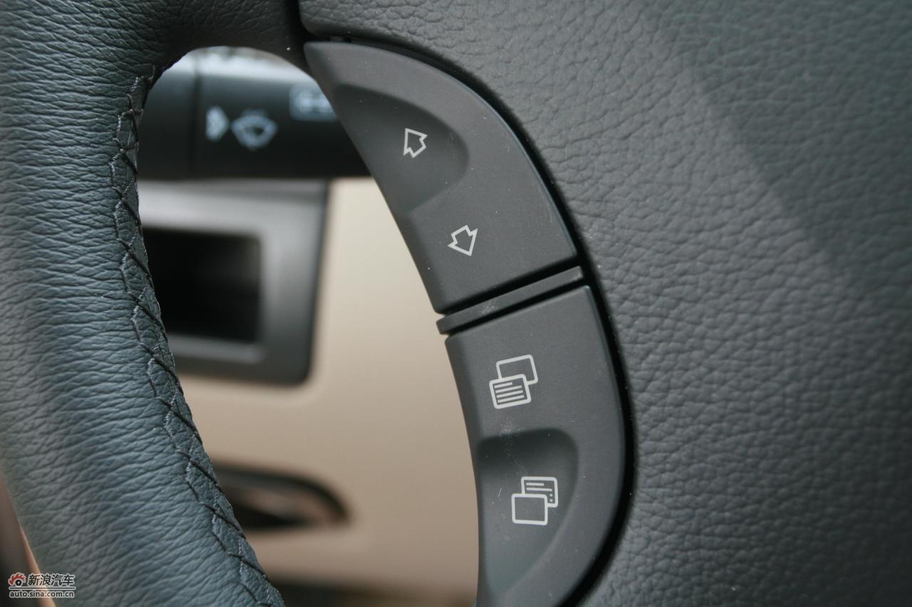 国产奔驰唯雅诺尊贵版