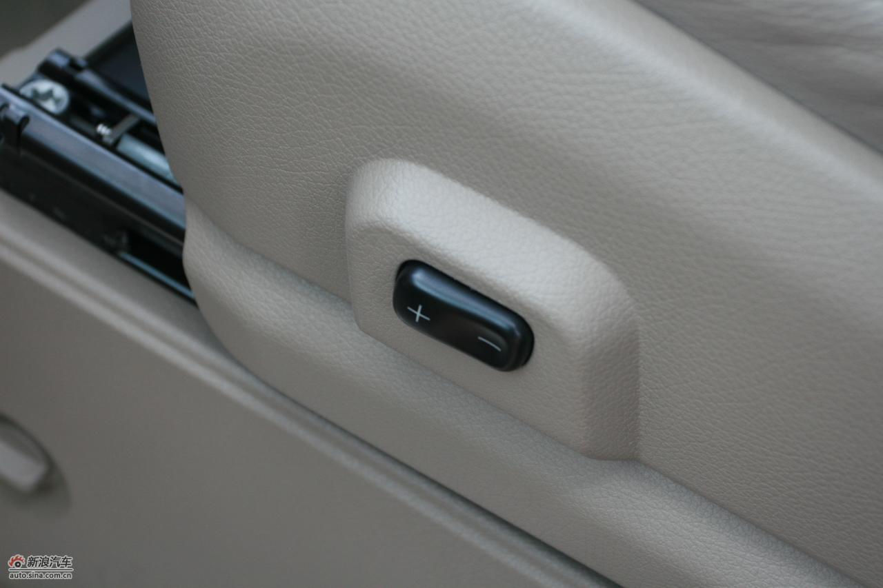 国产奔驰唯雅诺尊贵版