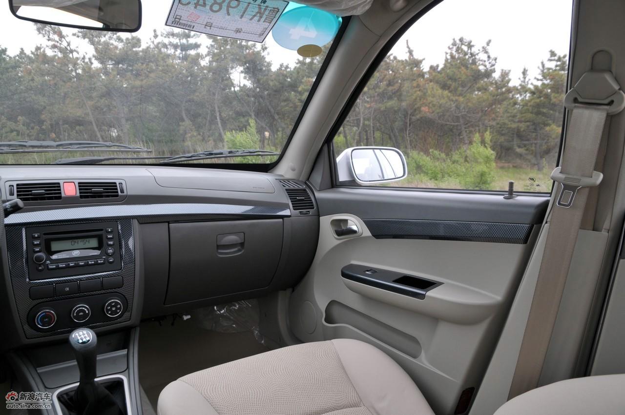 力帆520领航舒适型内饰