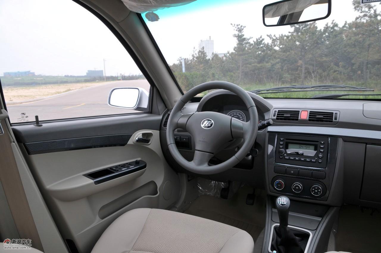 力帆520领航舒适型内饰