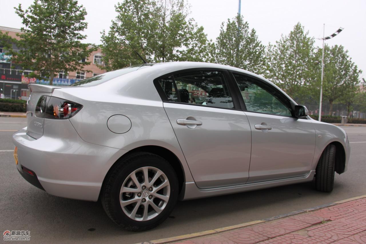 马自达3经典款外观