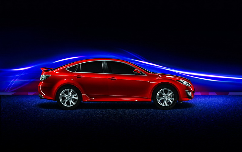 马自达睿翼轿跑车