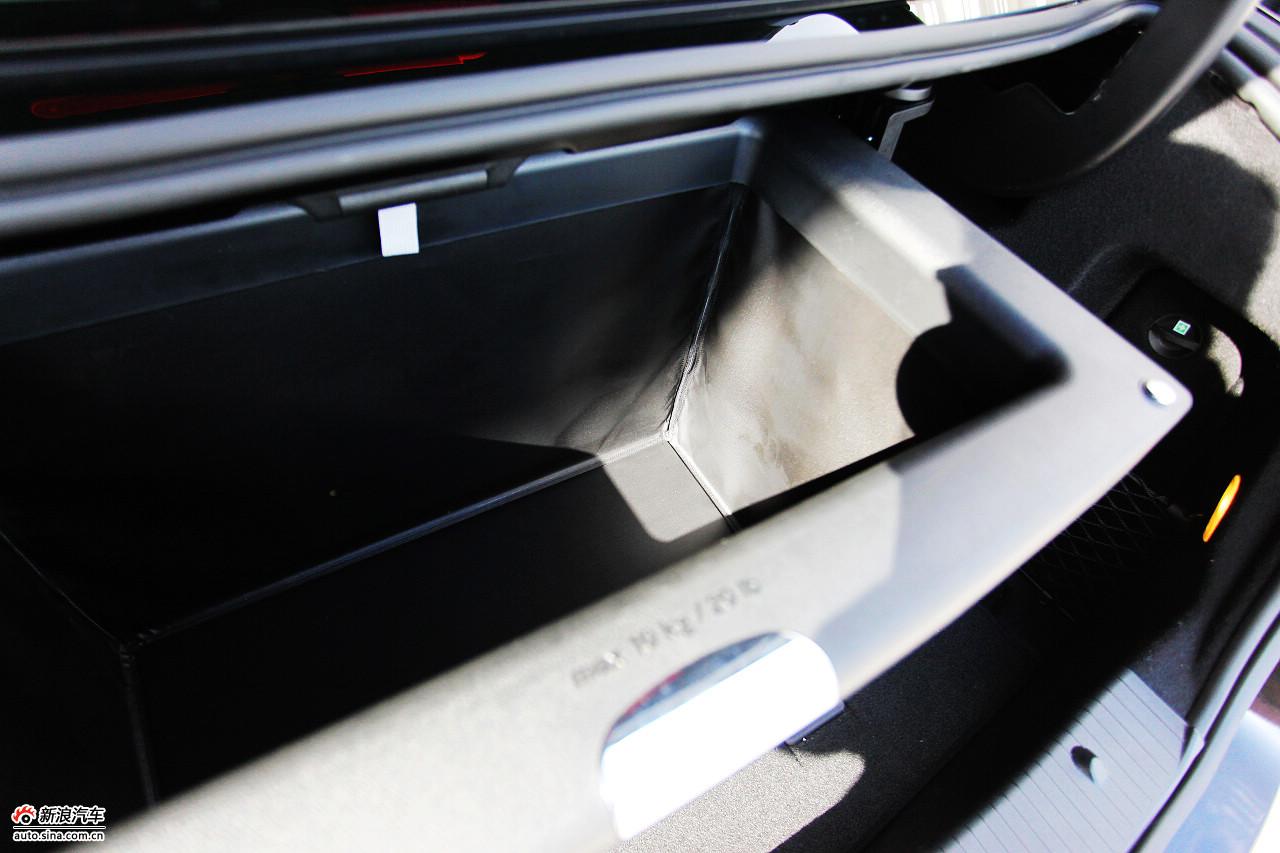 2010款奔驰E300L时尚型尊贵版