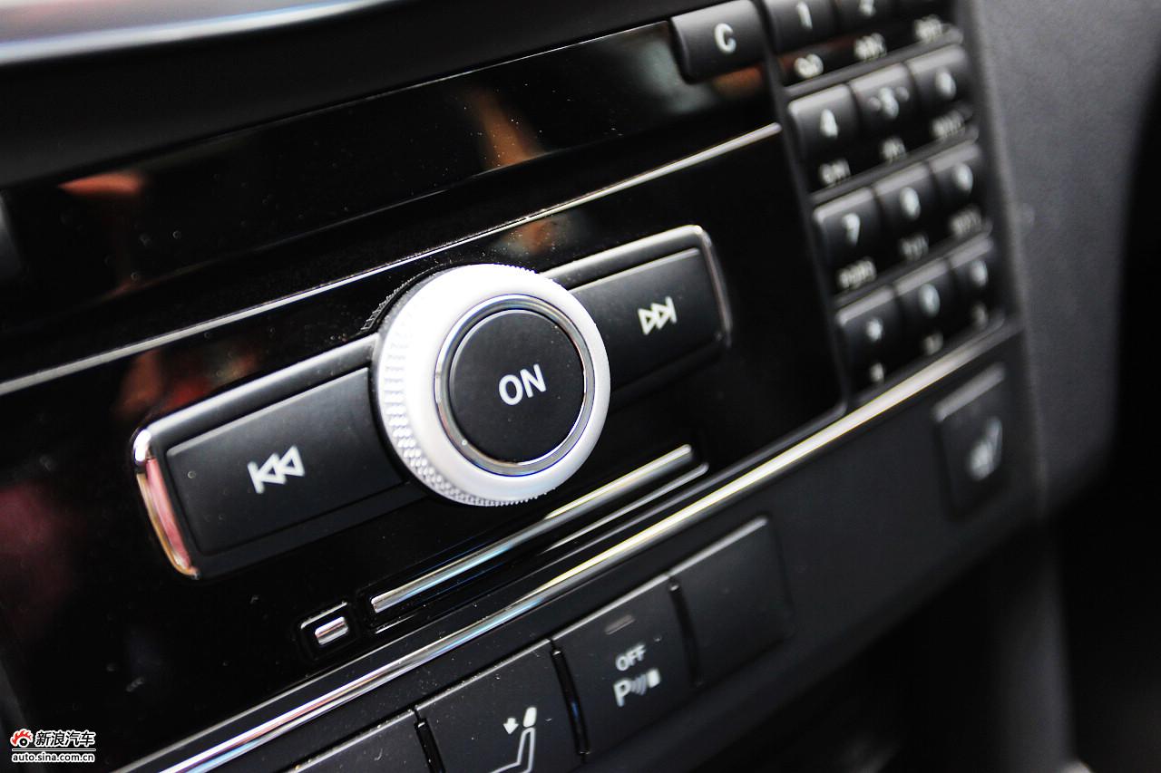 2010款奔驰E300L时尚型尊贵版