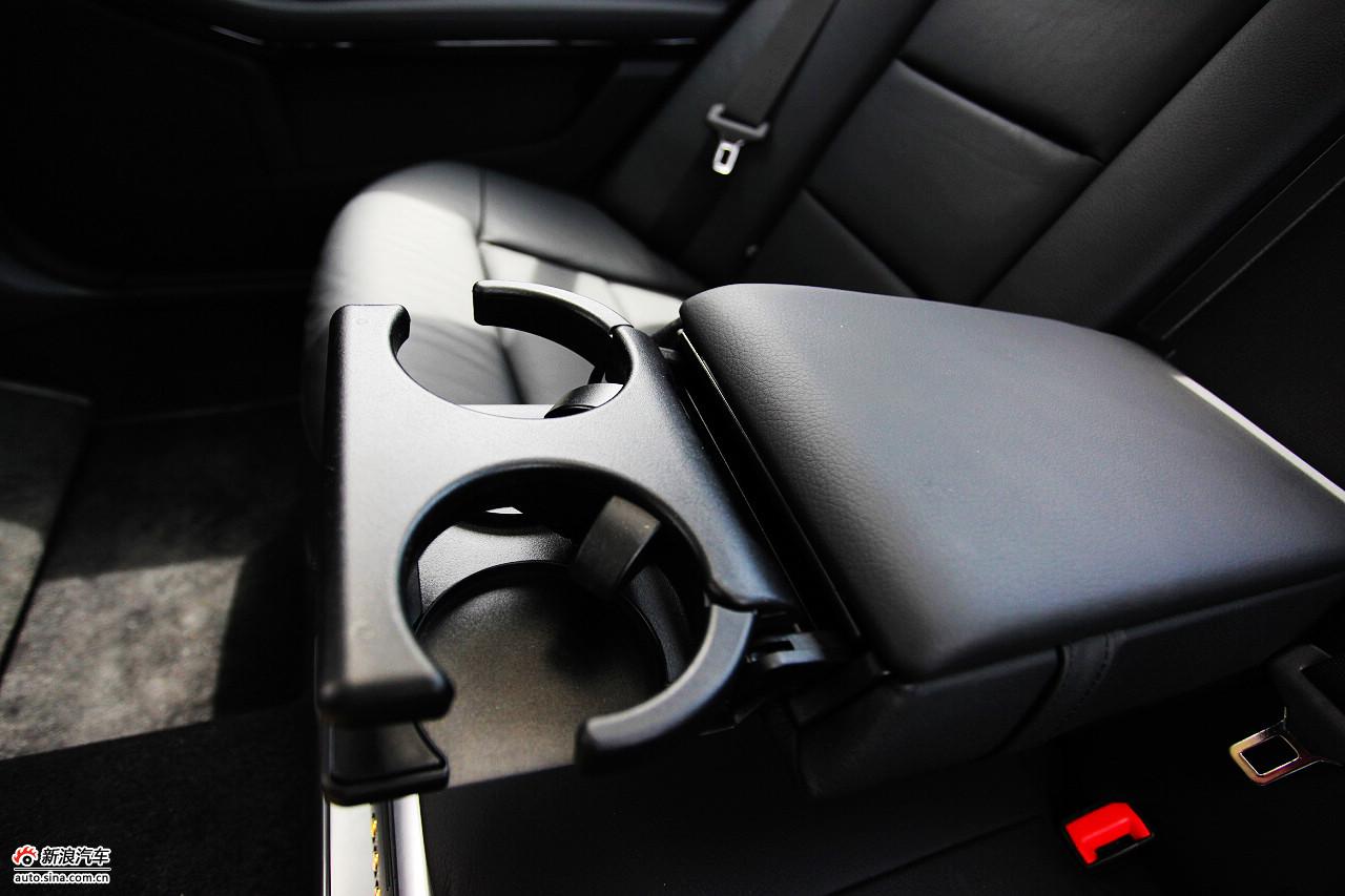 2010款奔驰E300L时尚型尊贵版