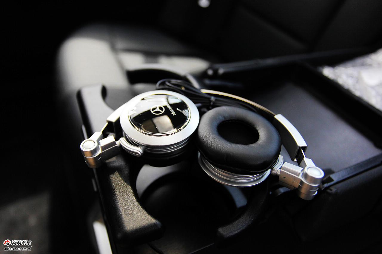 2010款奔驰E300L时尚型尊贵版