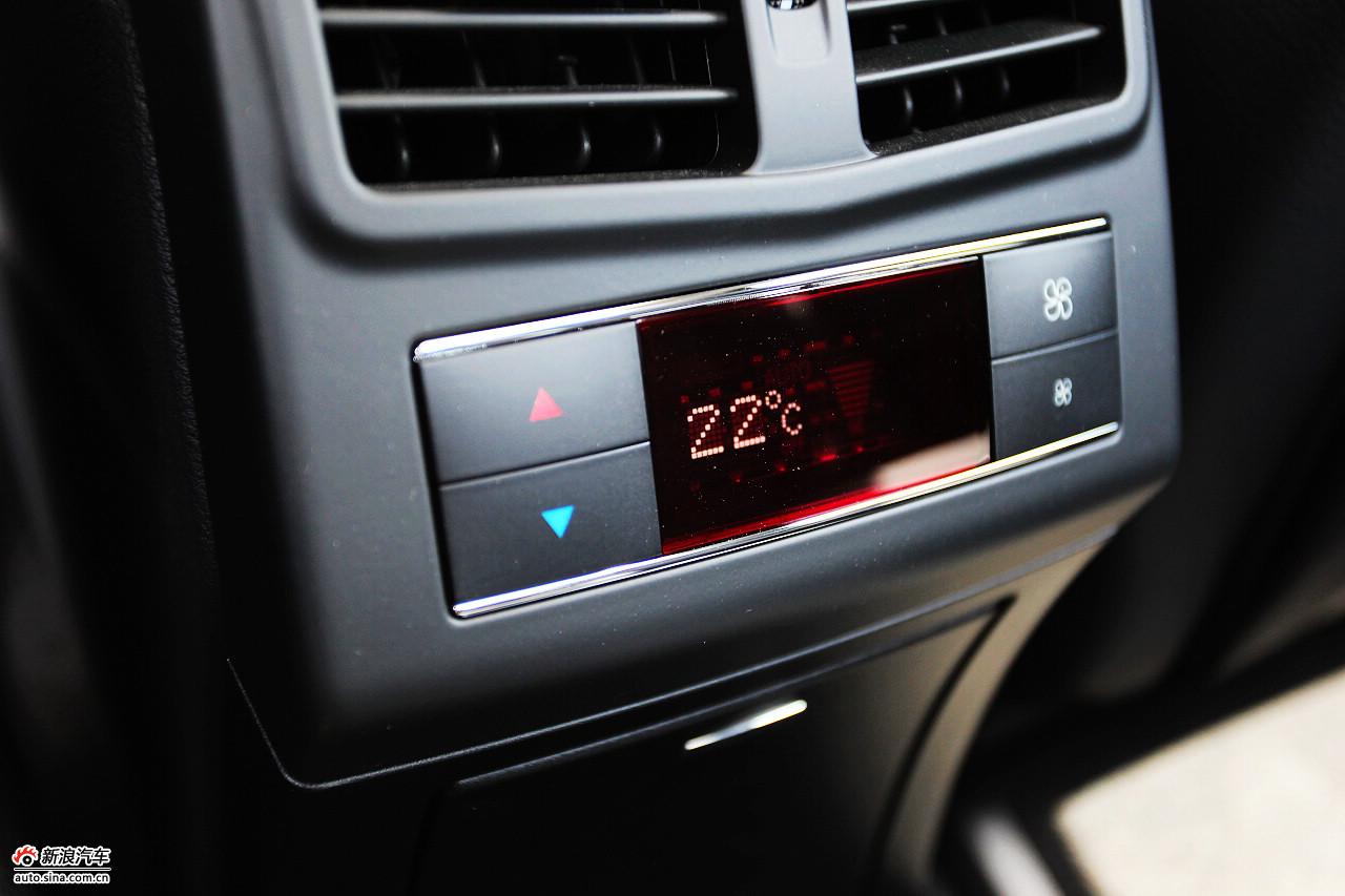 2010款奔驰E300L时尚型尊贵版