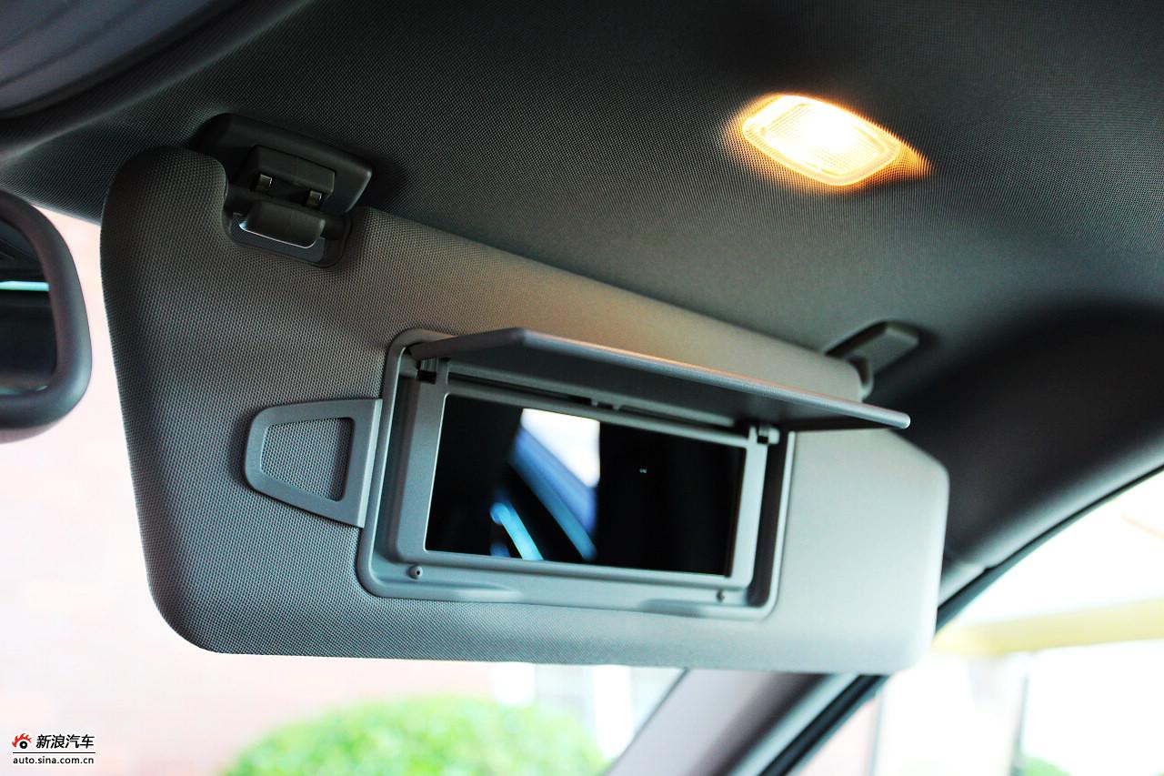 2010款奔驰E300L时尚型尊贵版