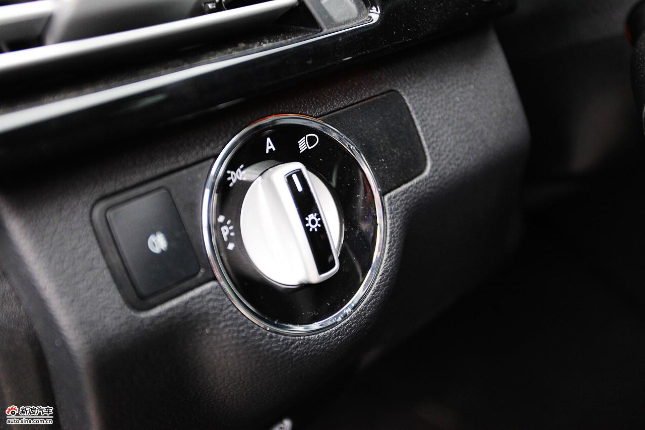 2010款奔驰E300L时尚型尊贵版