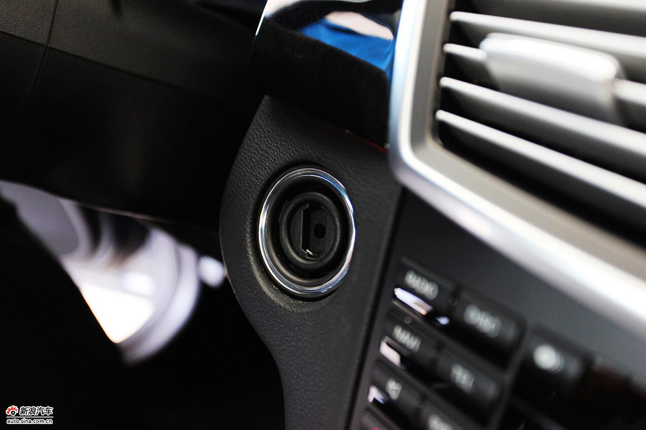 2010款奔驰E300L时尚型尊贵版