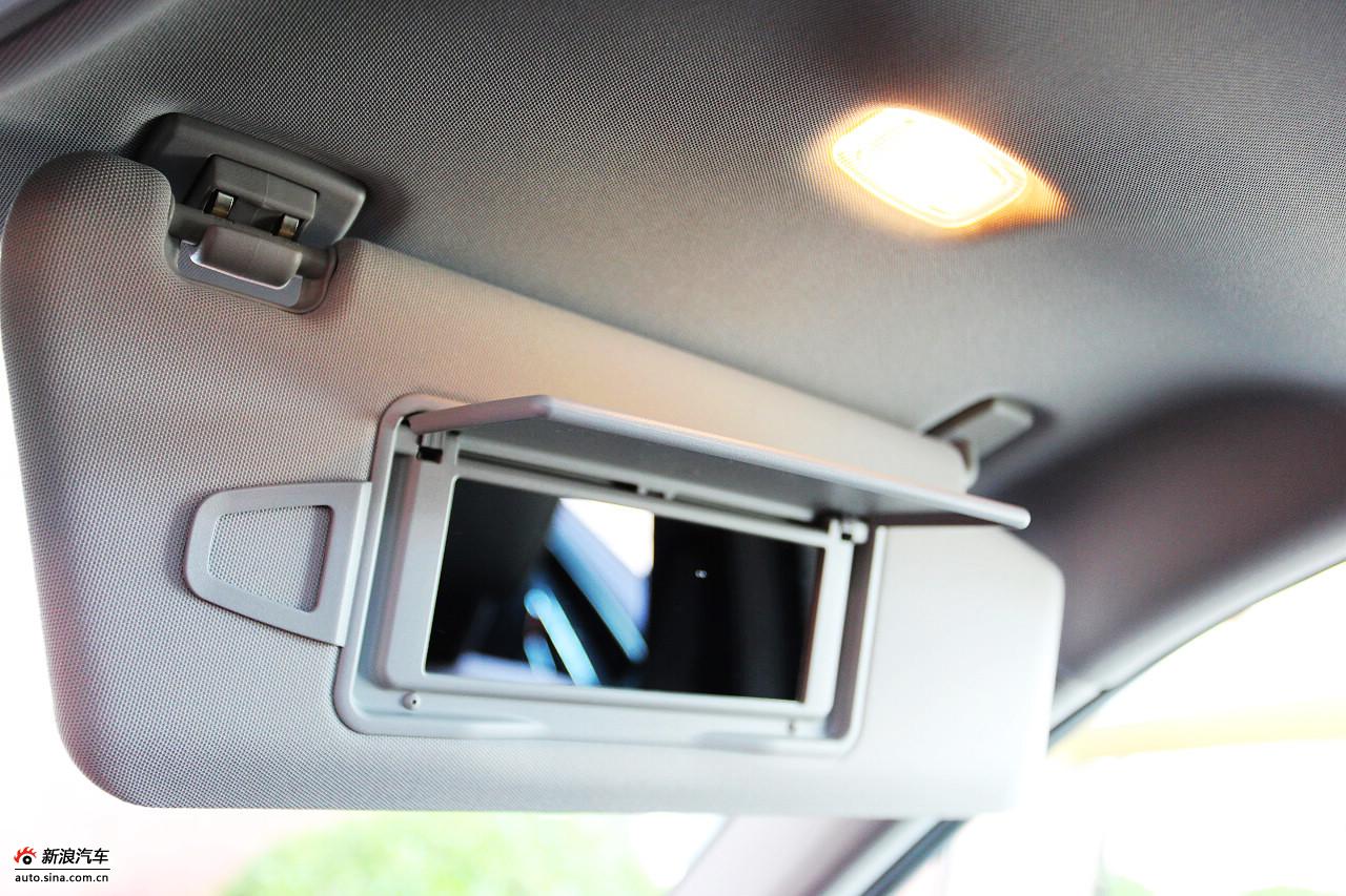 2010款奔驰E300L时尚型尊贵版