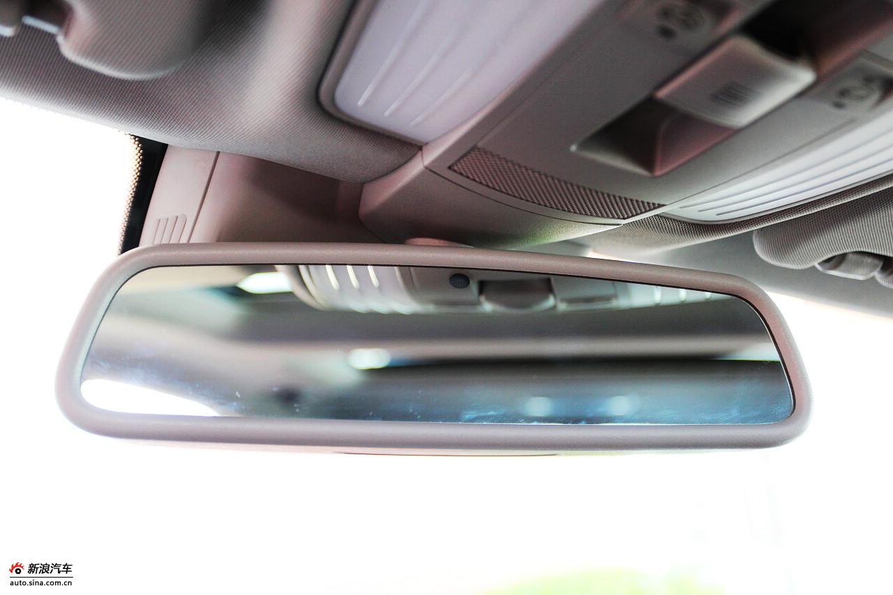 2010款奔驰E300L时尚型尊贵版