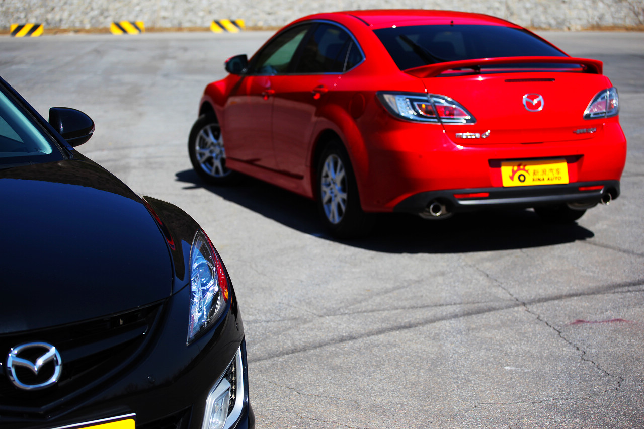 睿翼轿跑外观图片