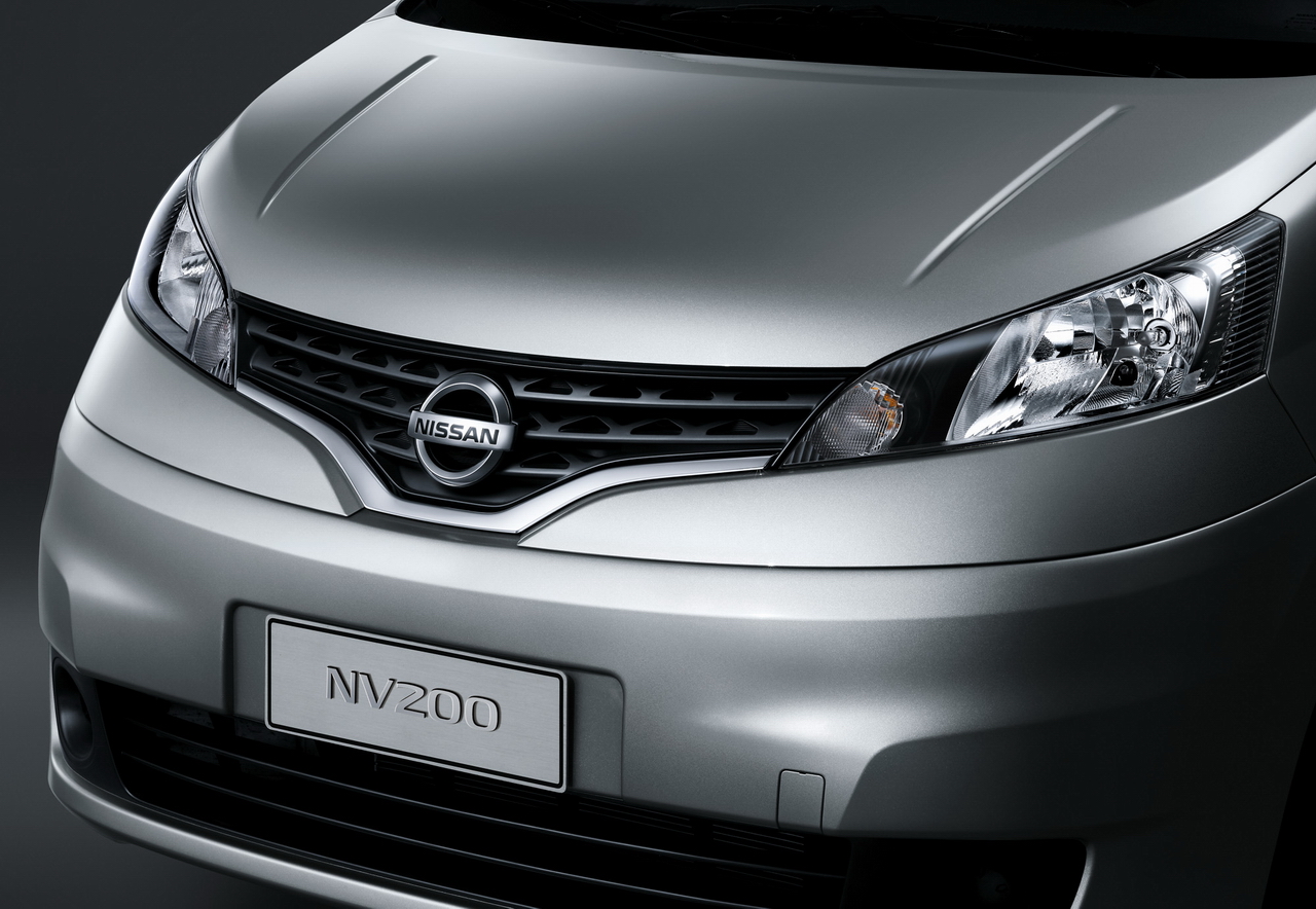 郑州日产NV200