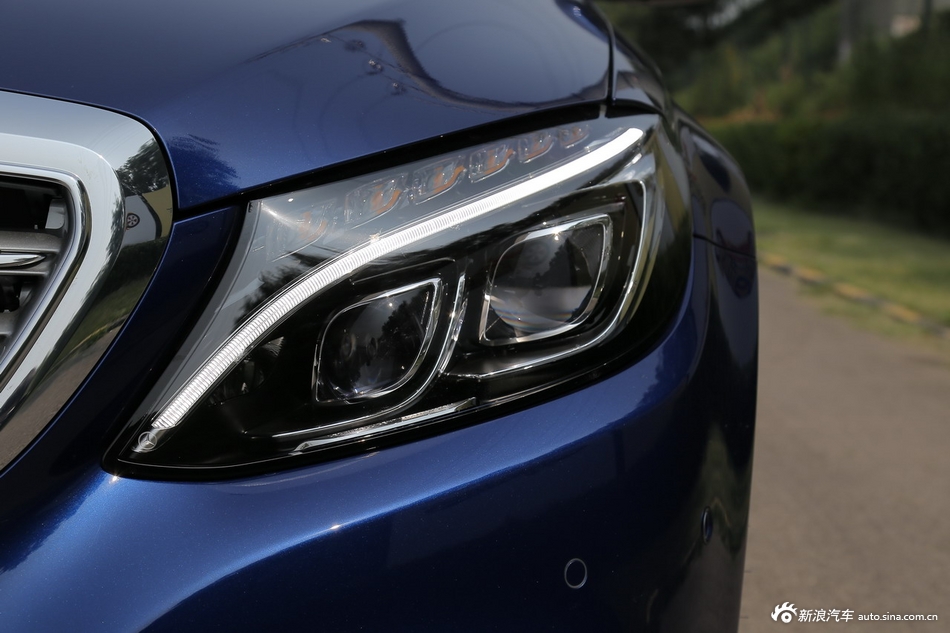 奔驰E级和奔驰C级外观图片对比哪个好_奔驰E