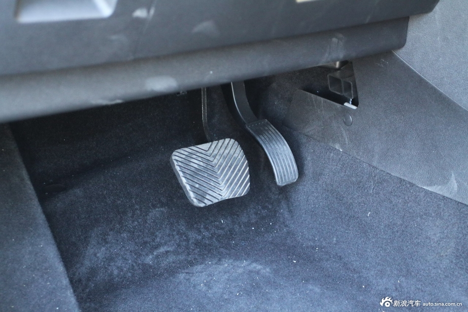 2014款中华V5 1.5T自动两驱豪华型_中华V5内