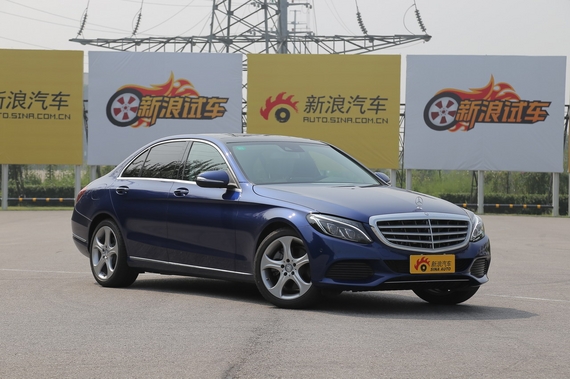 奔驰C260L送2万元礼包 店内现车在售
