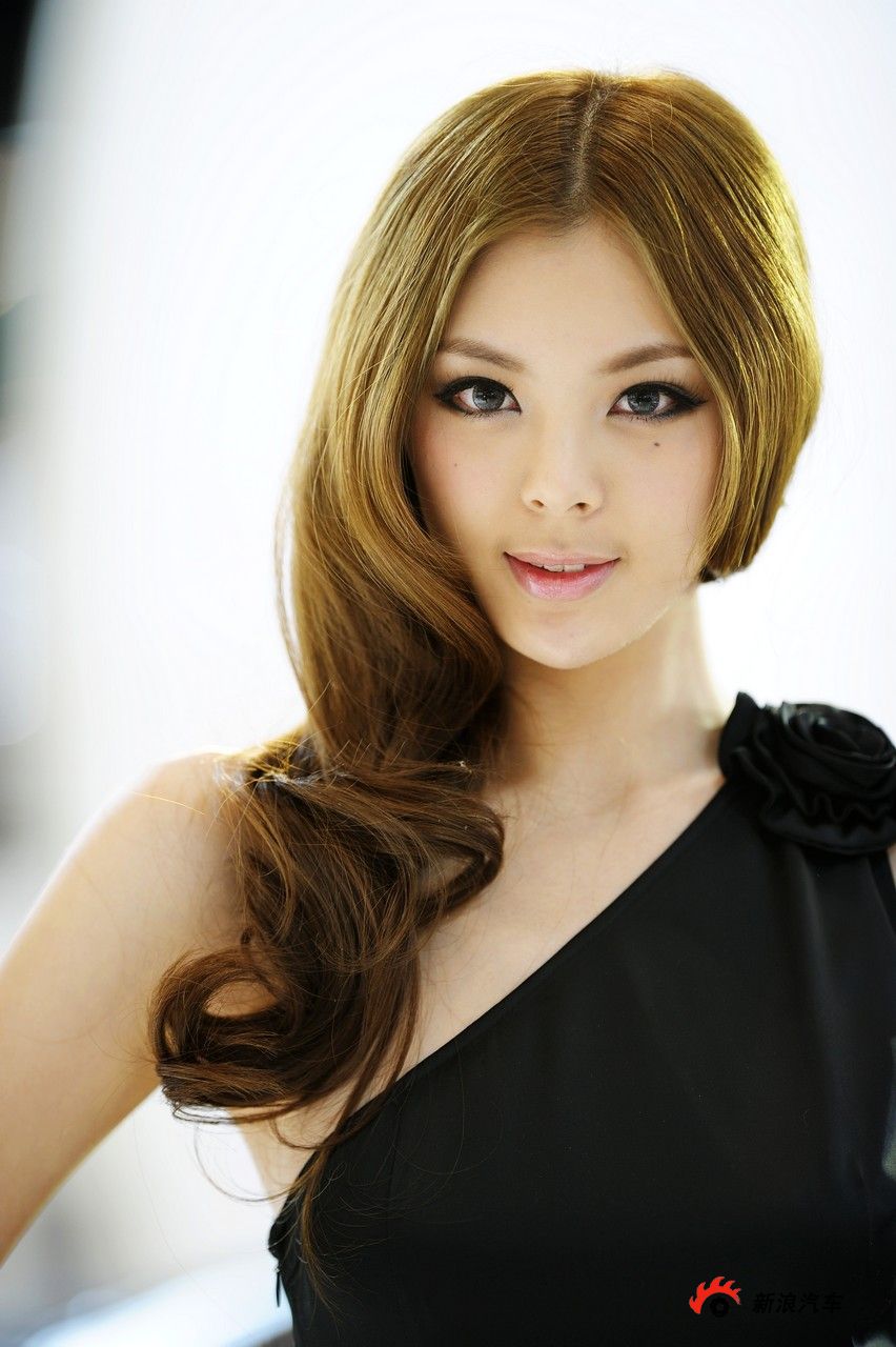 高清<em>美女</em>车模第四<em>季</em>_2010第十一届北京国际车