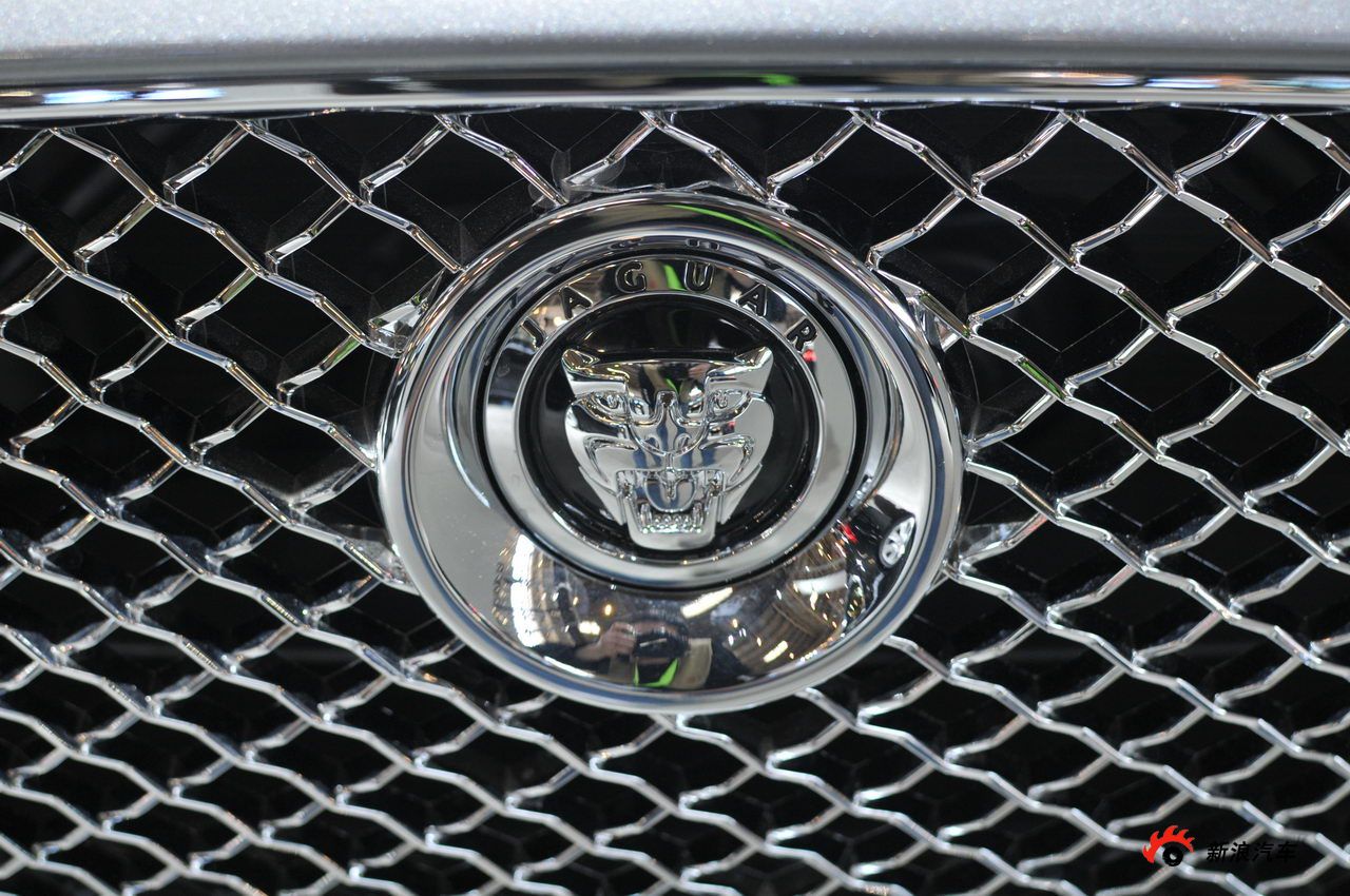 捷豹XJ全景奢华版