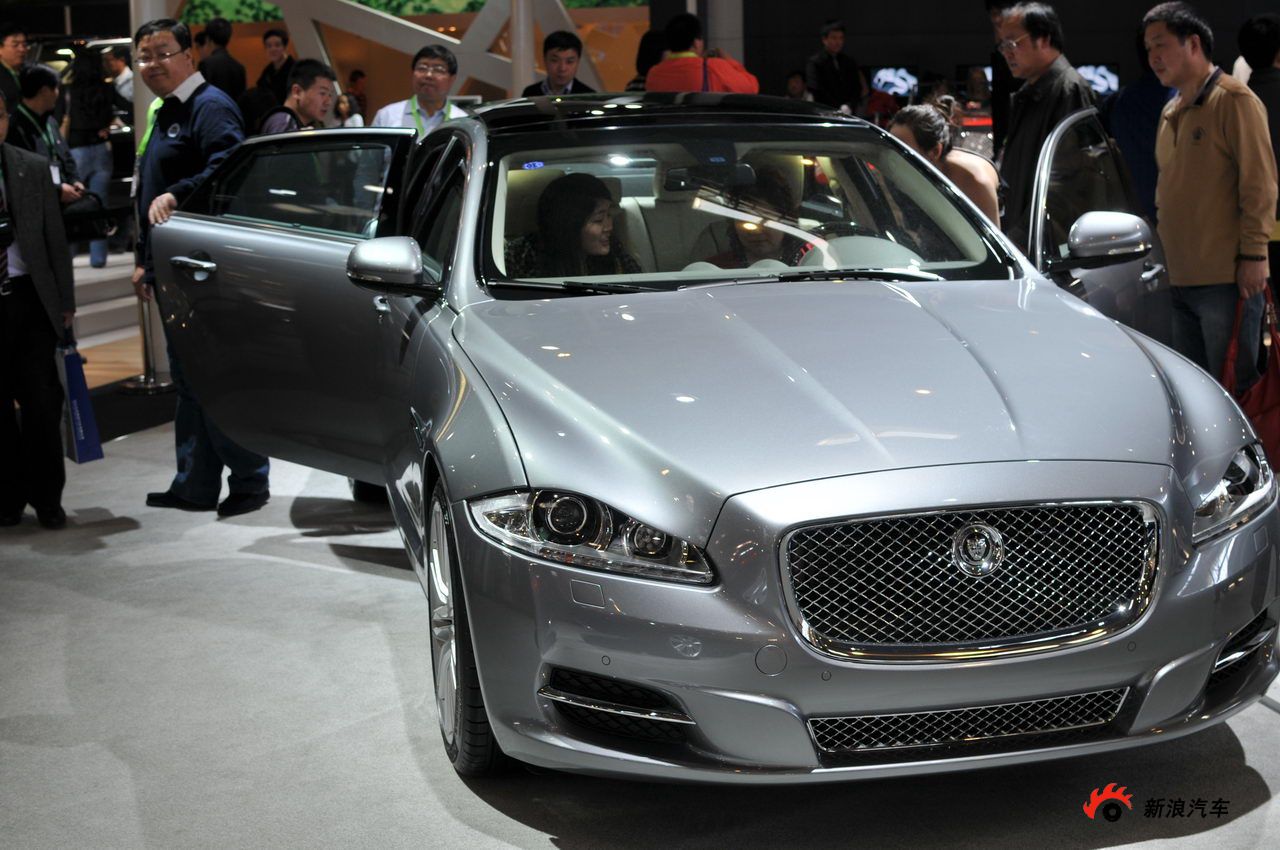 捷豹XJ全景奢华版