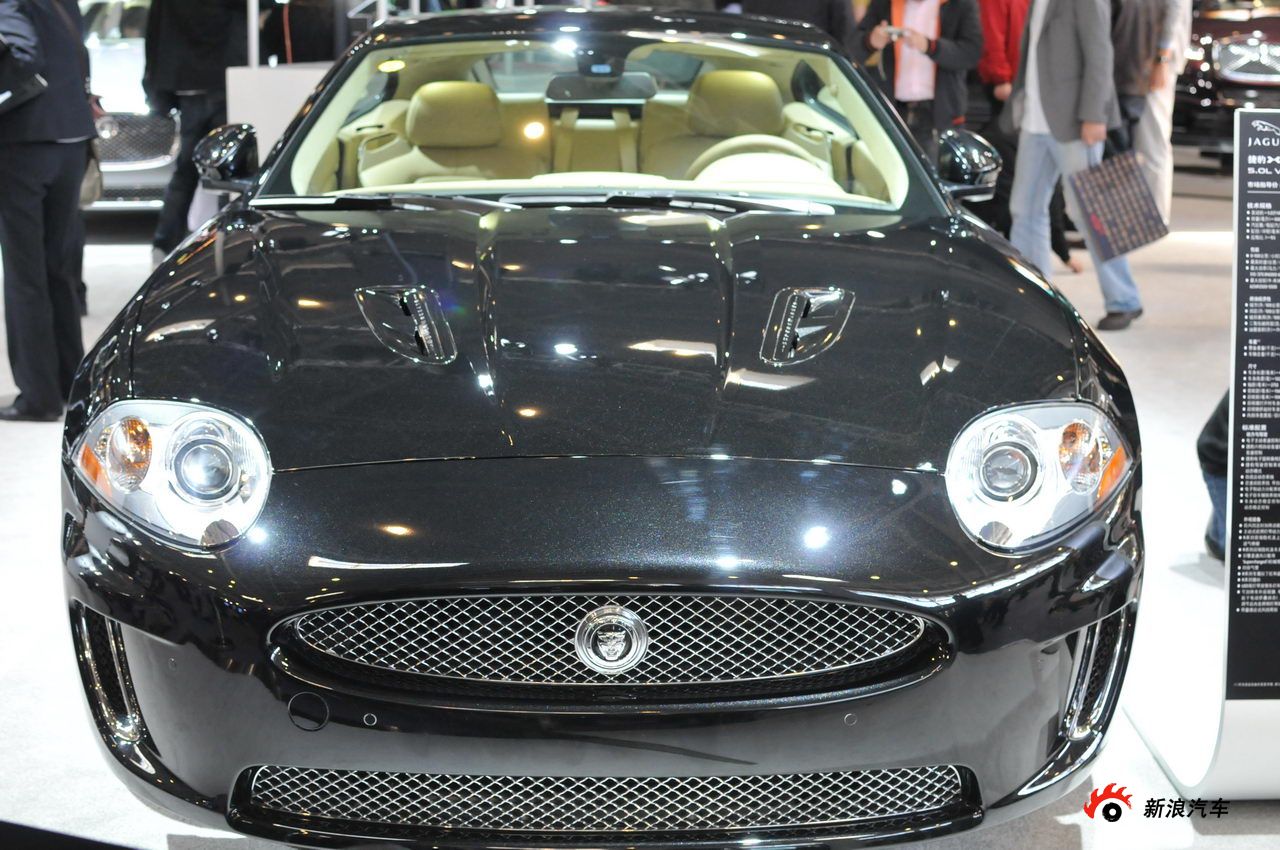 捷豹XKR硬顶跑车_捷豹XK图片_汽车图库