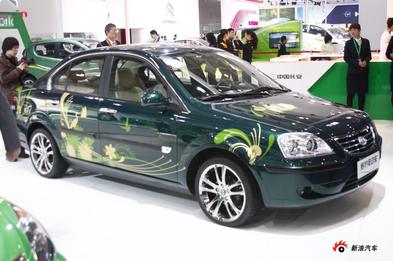 哈飞赛豹电动车