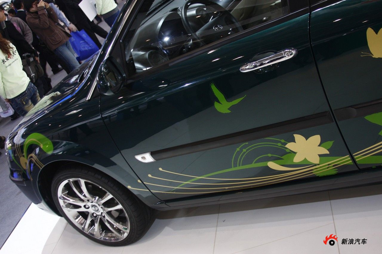 哈飞赛豹电动车