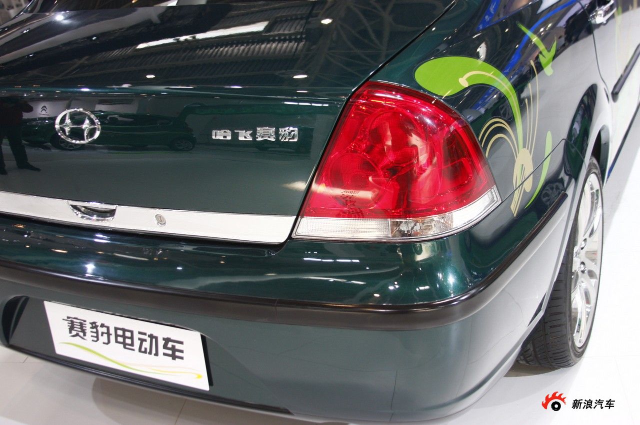 哈飞赛豹电动车