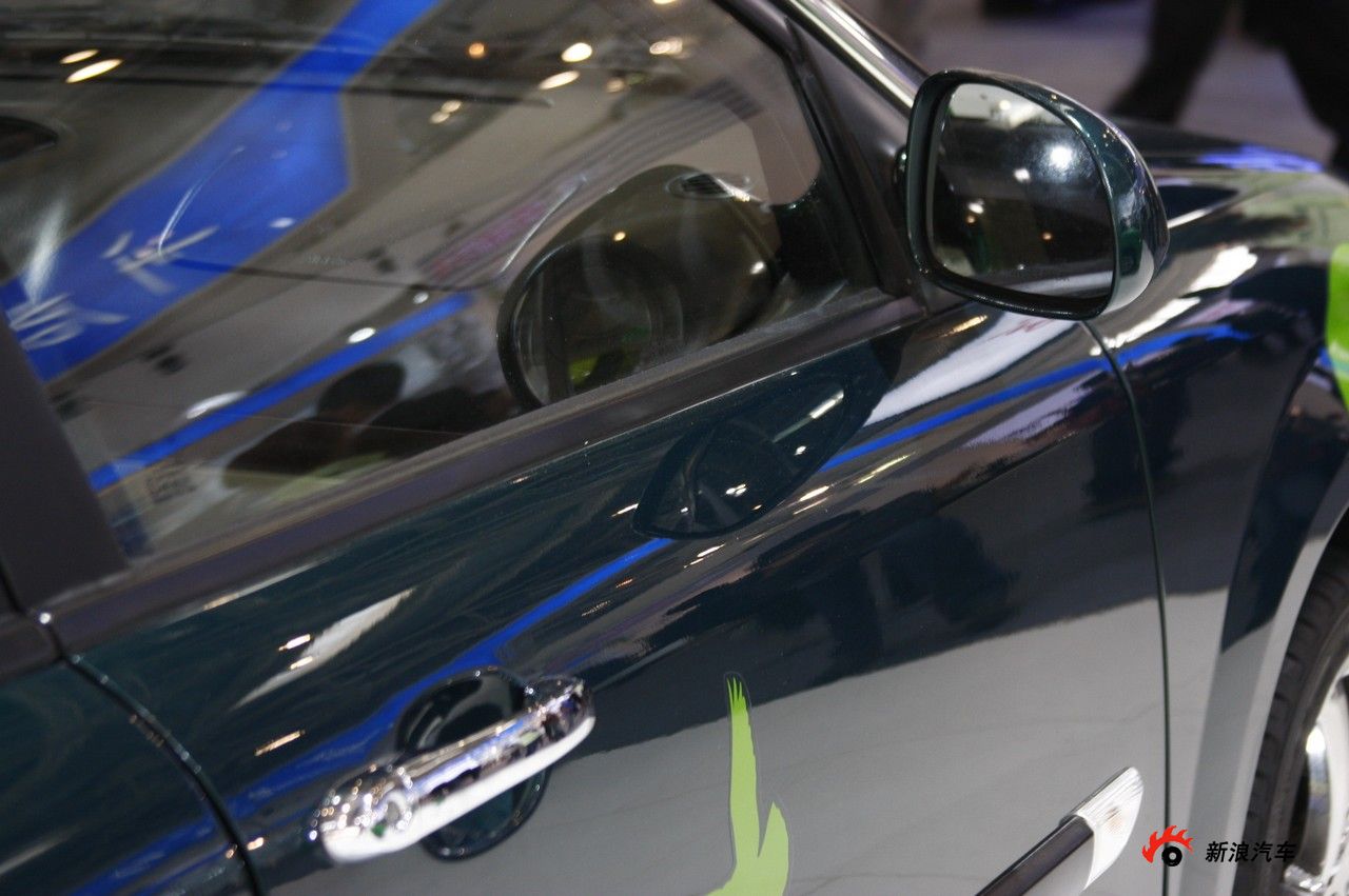 哈飞赛豹电动车