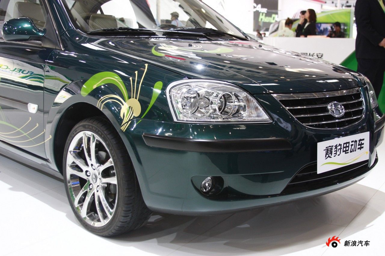 哈飞赛豹电动车